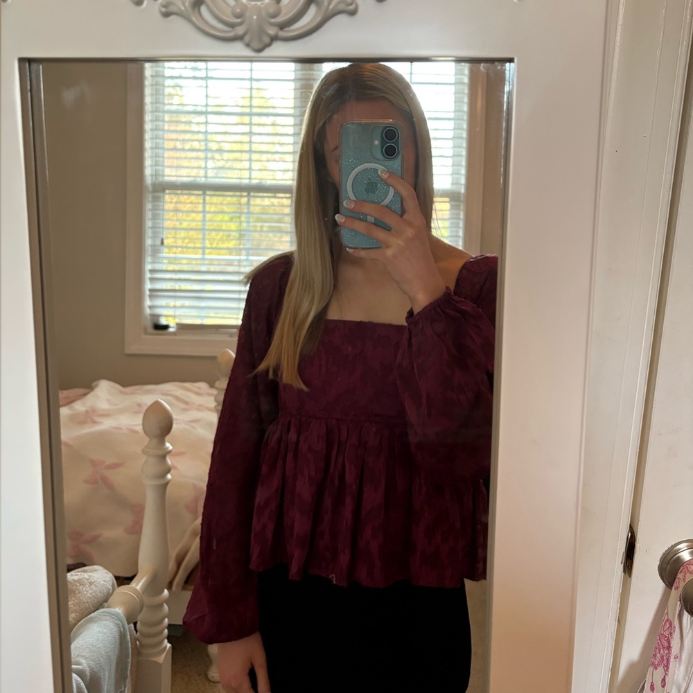 Women's Burgundy Top